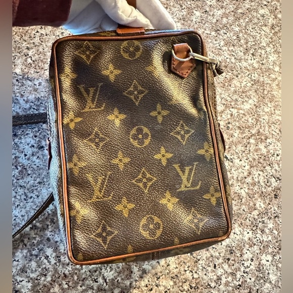 Louis Vuitton
LV Monogram Amazone
Crossbody bag - Picture 3 of 17